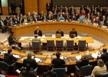 مجلس الأمن يجدد تفويض البعثة الأممية (أونمها) في اليمن وغروندبرغ يشدد على ضمان دفع رواتب كافة موظفي الدولة