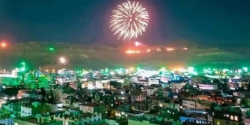 بين الهلع والبهجة.. صنعاء تحتفّي بذكرى المولد النبوي ودوي انفجارات الألعاب النارية تكاد تمزق السماء