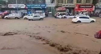 اليمن: تحذيرات من سيول وأمطار رعدية واسعة.. وعاصفة تضرب محافظة إب
